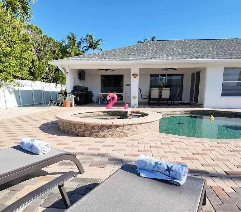 Villa Coastal Oasis, Sleeps 8, Heated Pool, Bbq And Jacuzzi
