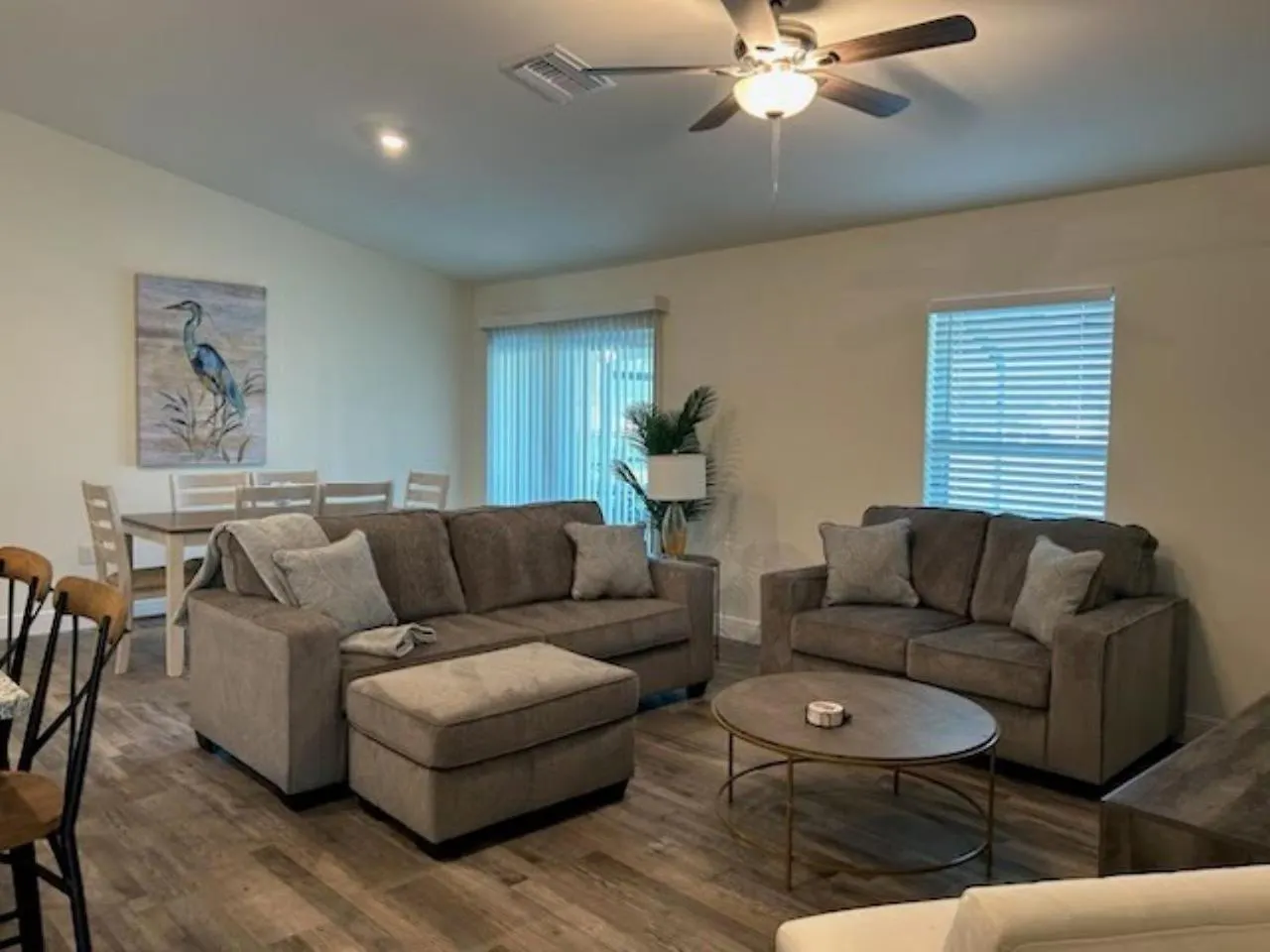Luxury Retreat With Heated Saltwater Pool And Big Patio Perfect For 2 Families Holiday home *