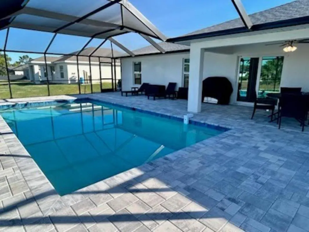 Luxury Retreat With Heated Saltwater Pool And Big Patio Perfect For 2 Families * Cape Coral