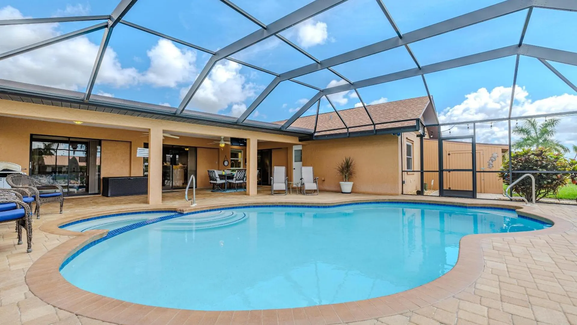 Emerald * Cape Coral
