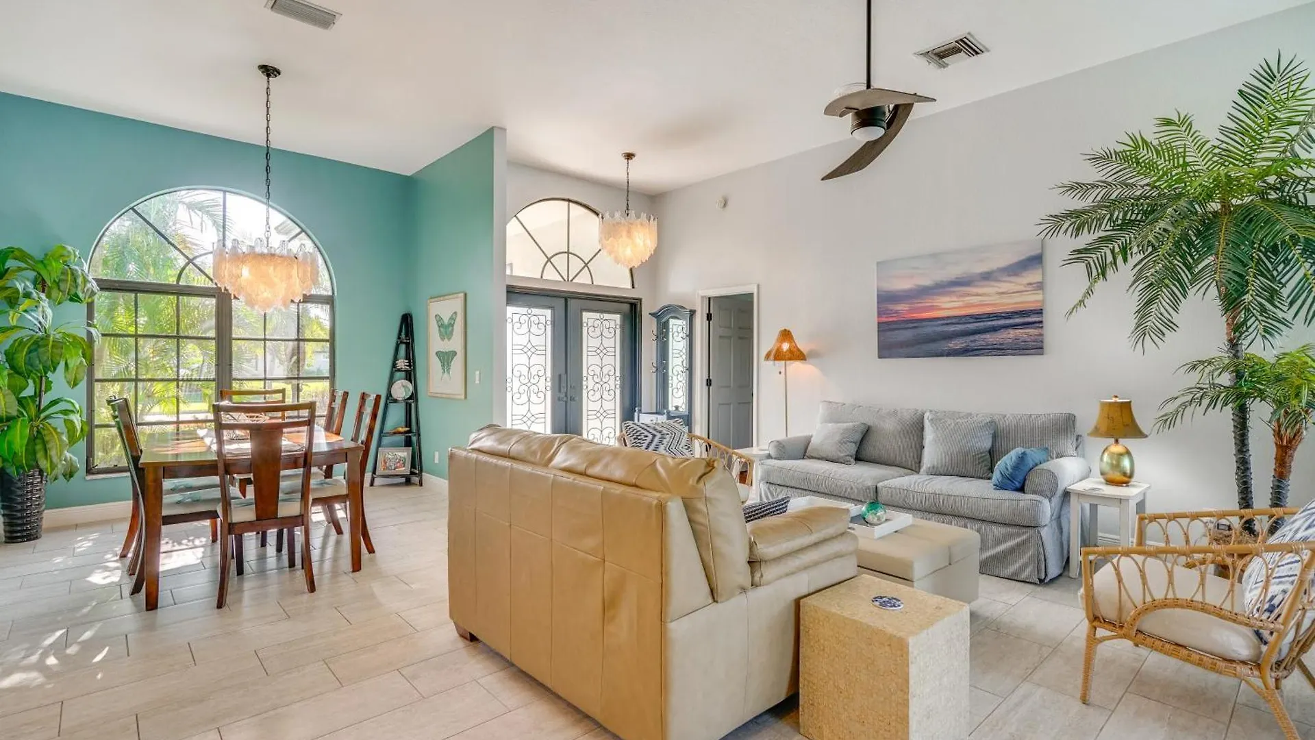 Canalfront Villa, Tiki Hut And Large Pool * Cape Coral