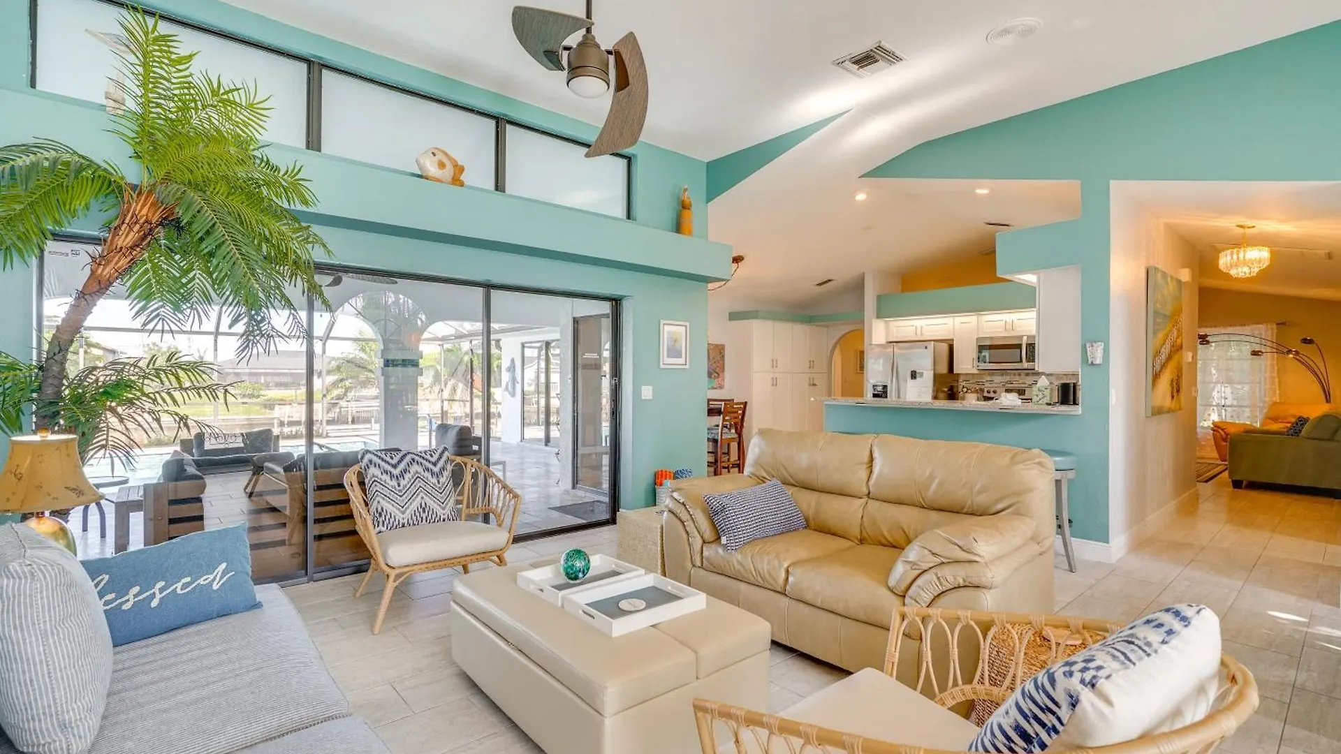 Villa Canalfront Villa, Tiki Hut And Large Pool Cape Coral