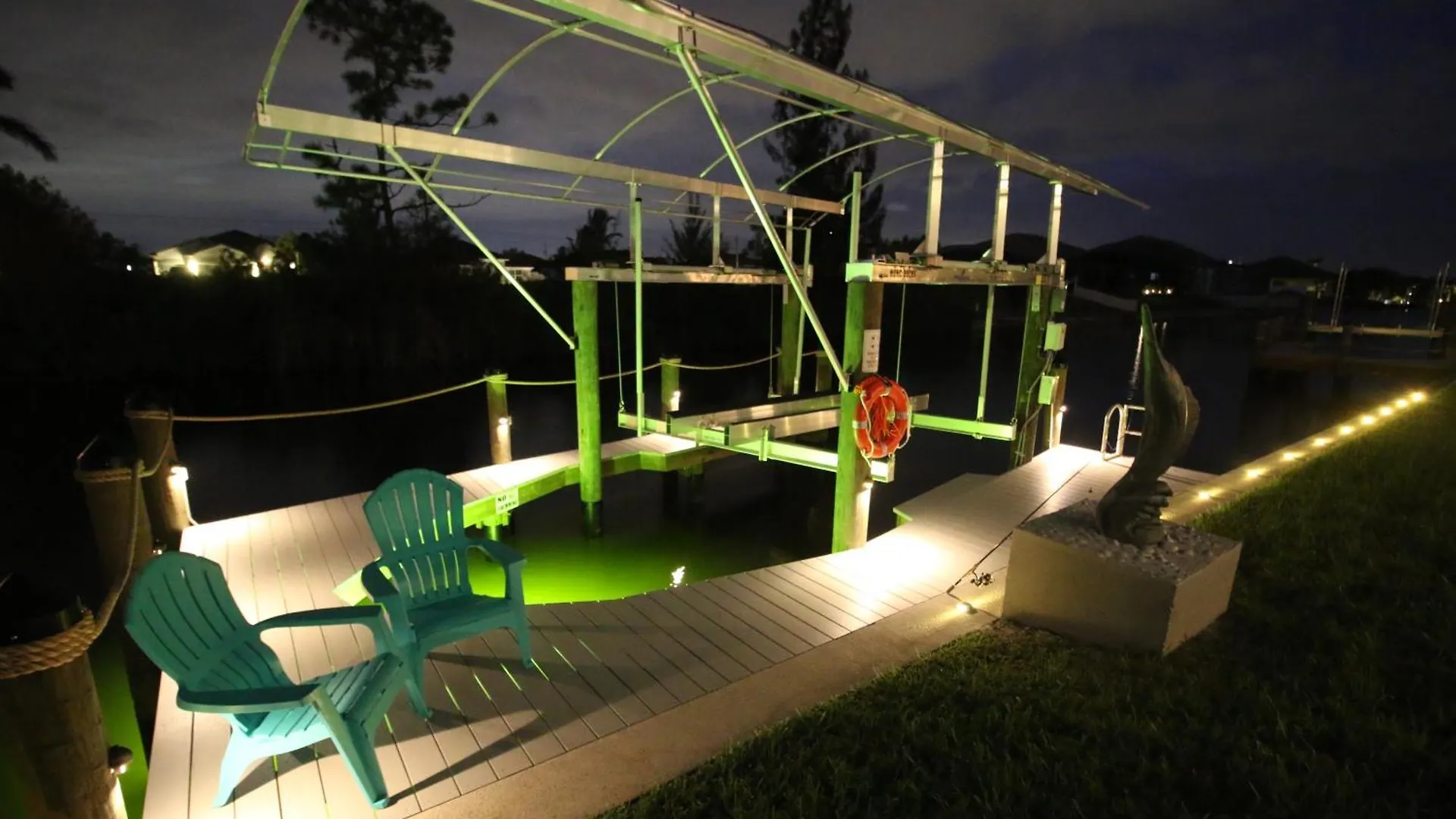 Canal With Heated Pool, Kayaks And Bicycles - The Retreat - Roelens Vacations * Cape Coral