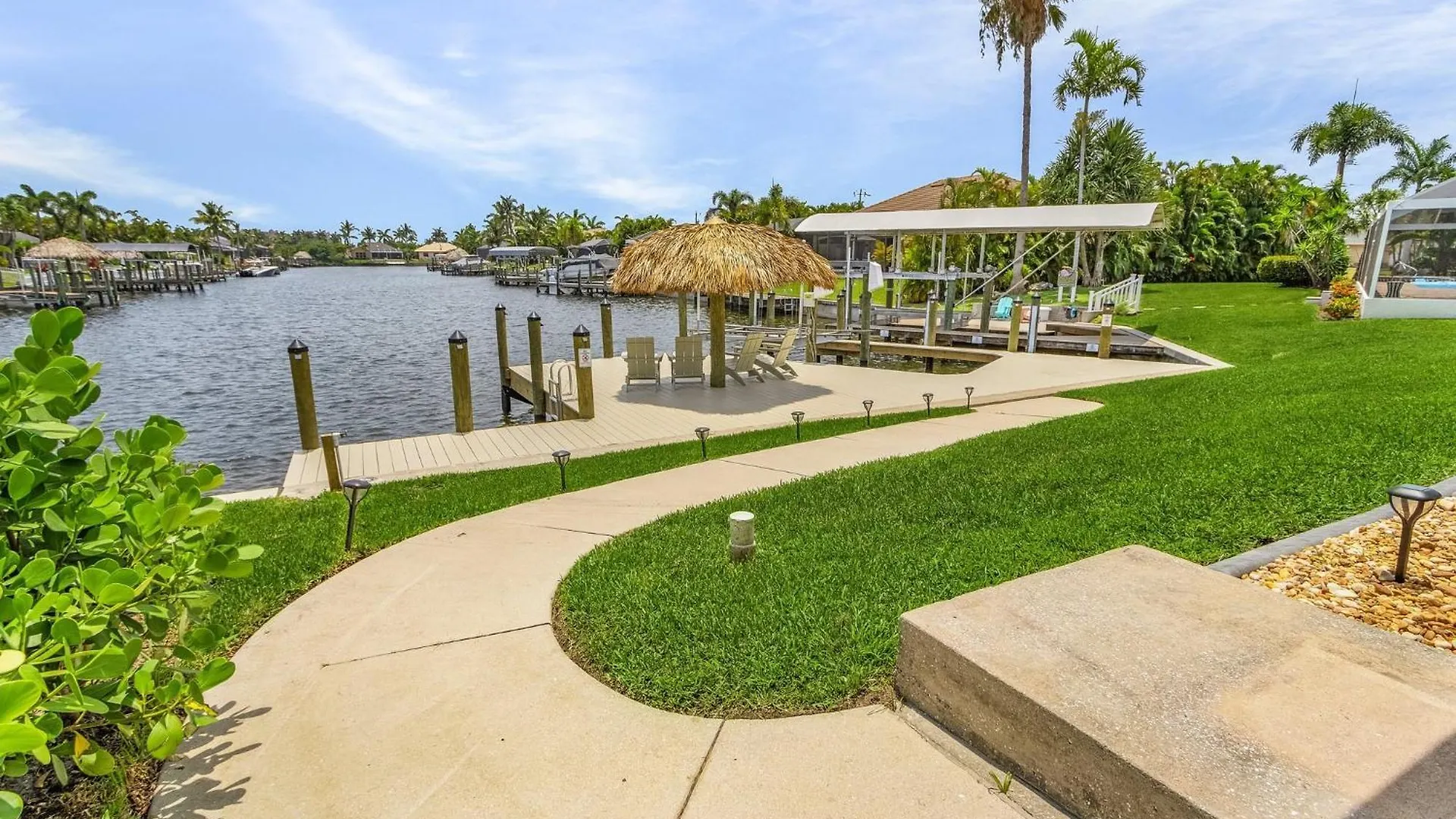 Holiday home What A View -gulf Access, Southern Exposure, Pool, Ping-pong-waterside Oasis - Roelens Cape Coral