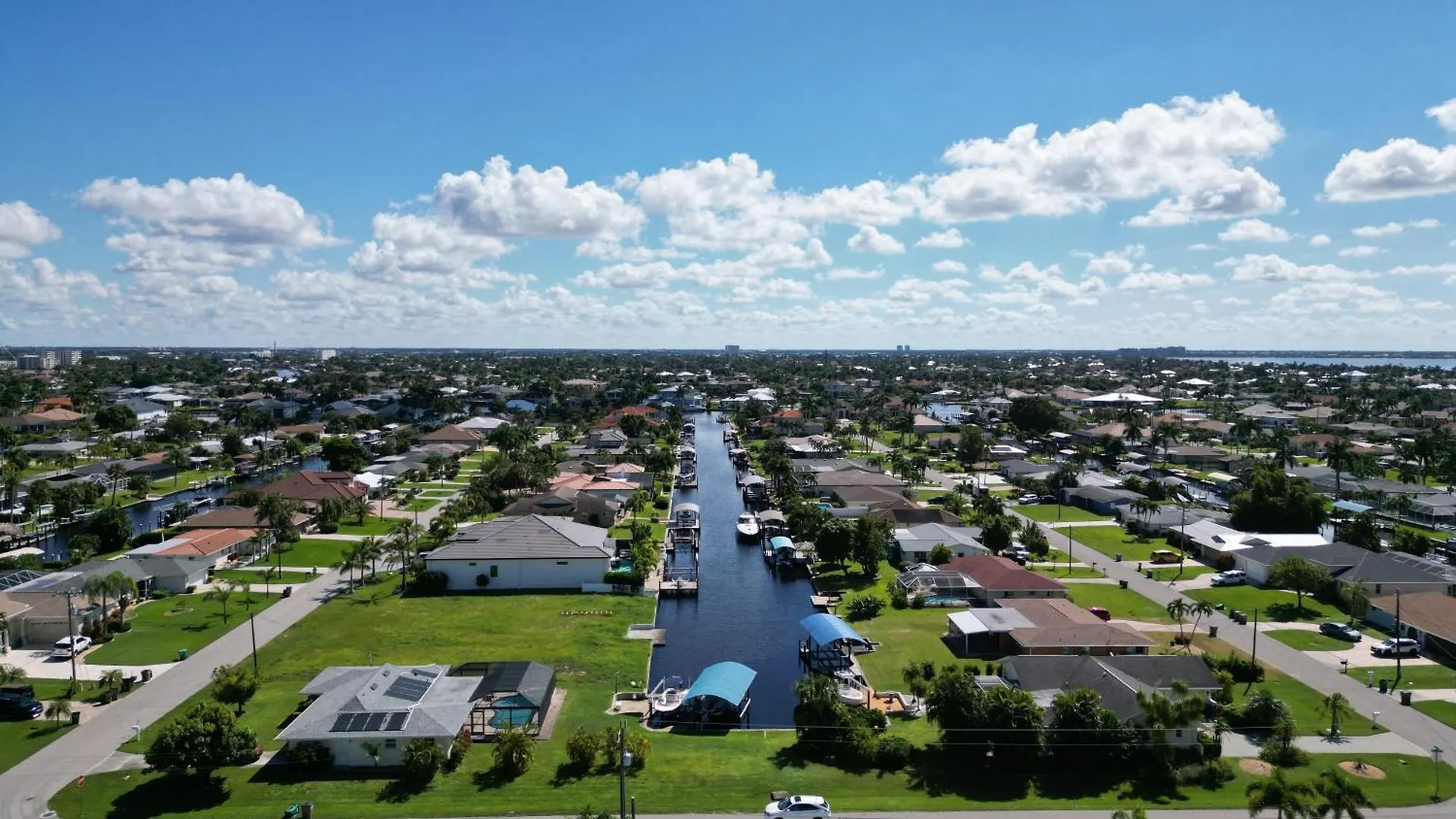 With Boat Villa Cape Coral