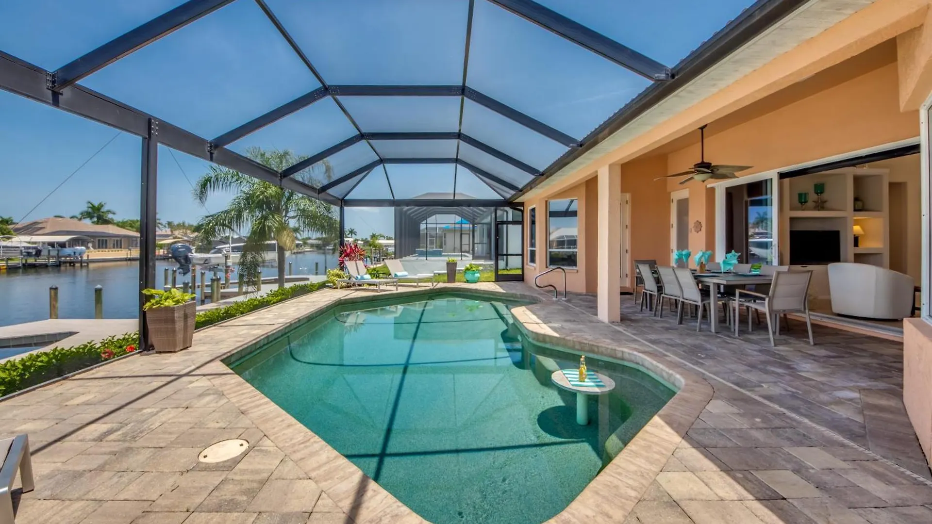 Villa Royal Palms