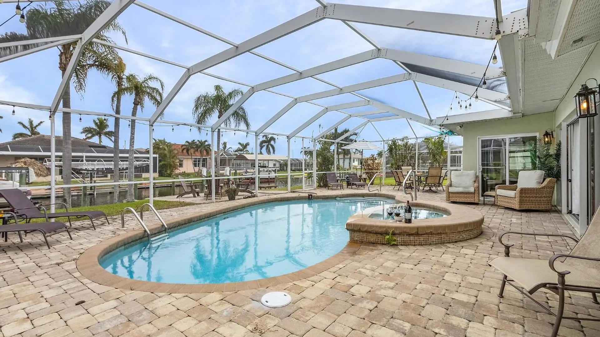 Holiday home Boating & Fishing Enthusiasts, Heated Pool And Spa, Bicycles - Latitude Adjustment - Roelens Cape Coral