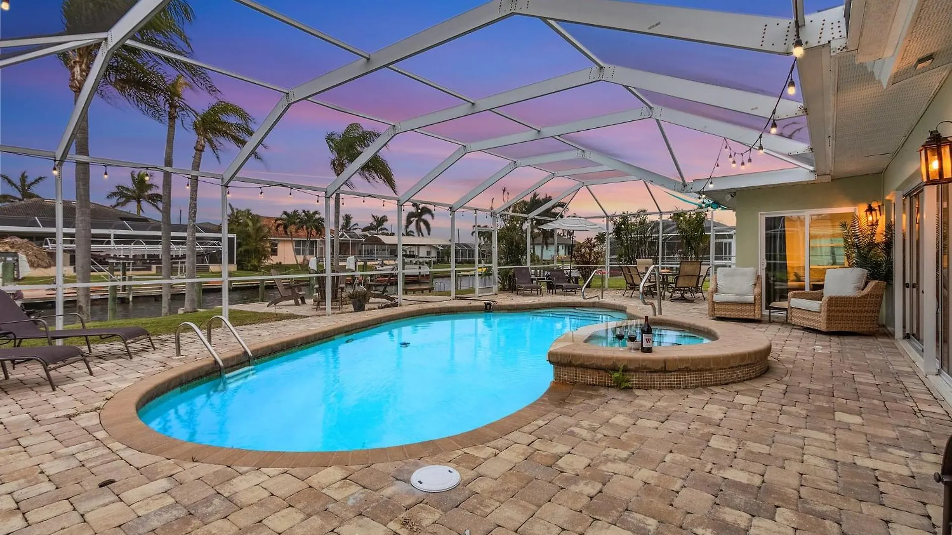 Boating & Fishing Enthusiasts, Heated Pool And Spa, Bicycles - Latitude Adjustment - Roelens Holiday home Cape Coral