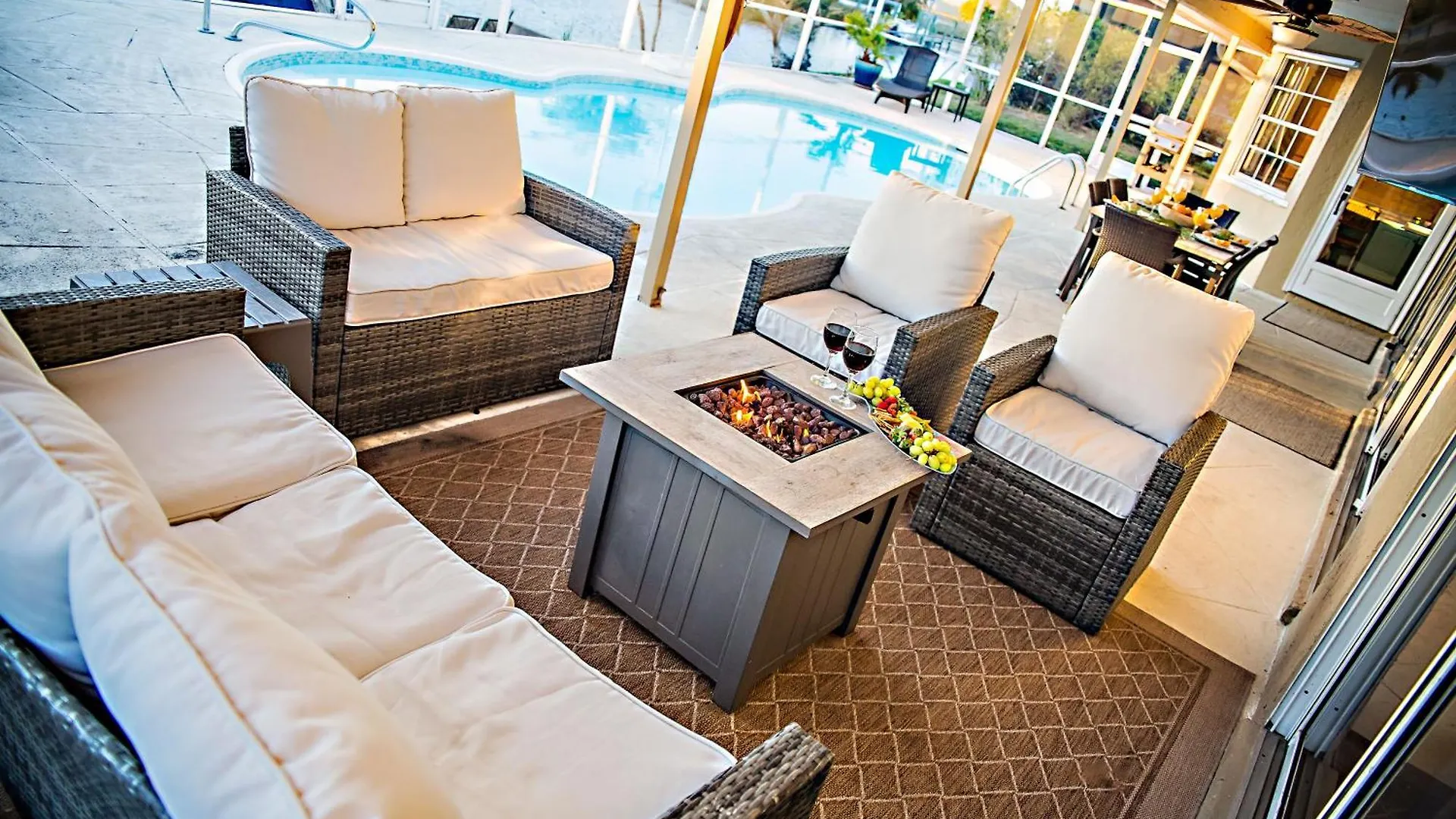 Canal Views, Heated Pool, Time Well Spent - Nothing But Time - Roelens