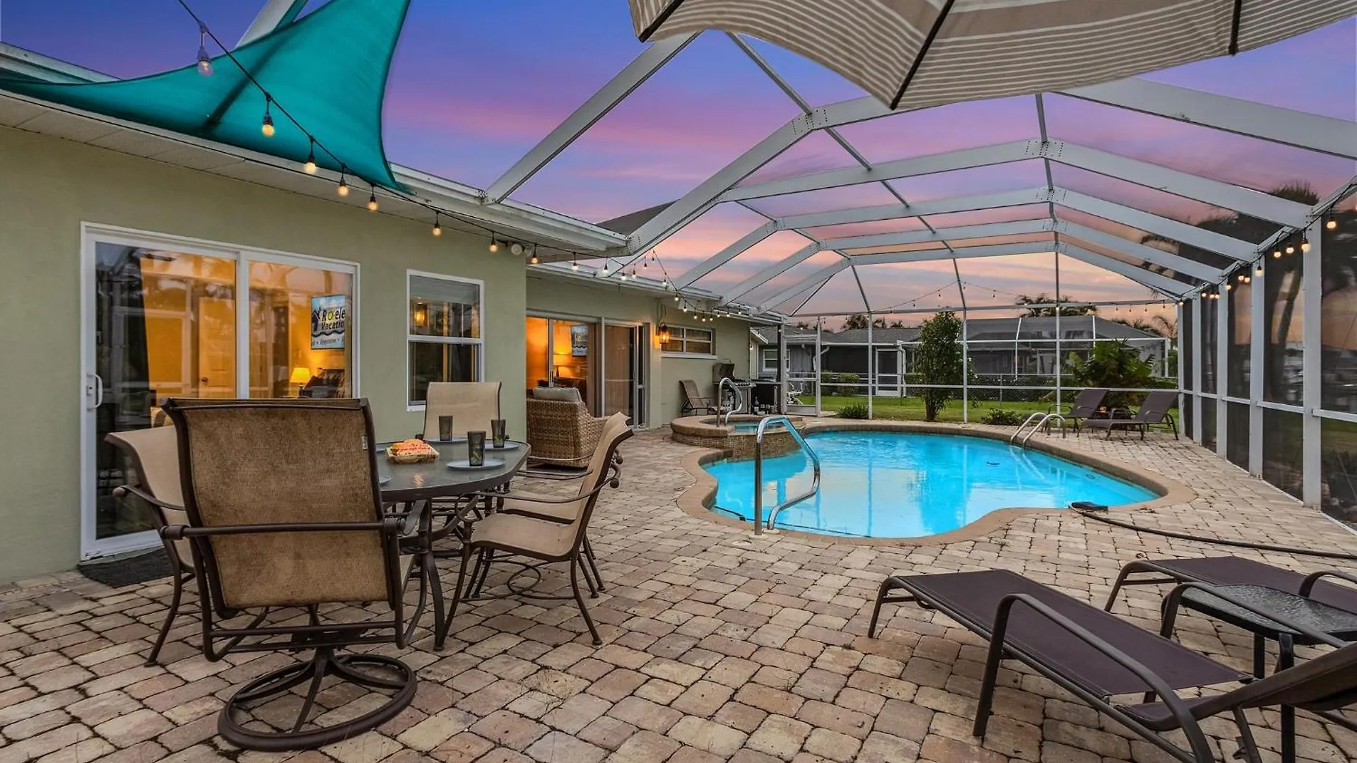 Boating & Fishing Enthusiasts, Heated Pool And Spa, Bicycles - Latitude Adjustment - Roelens * Cape Coral