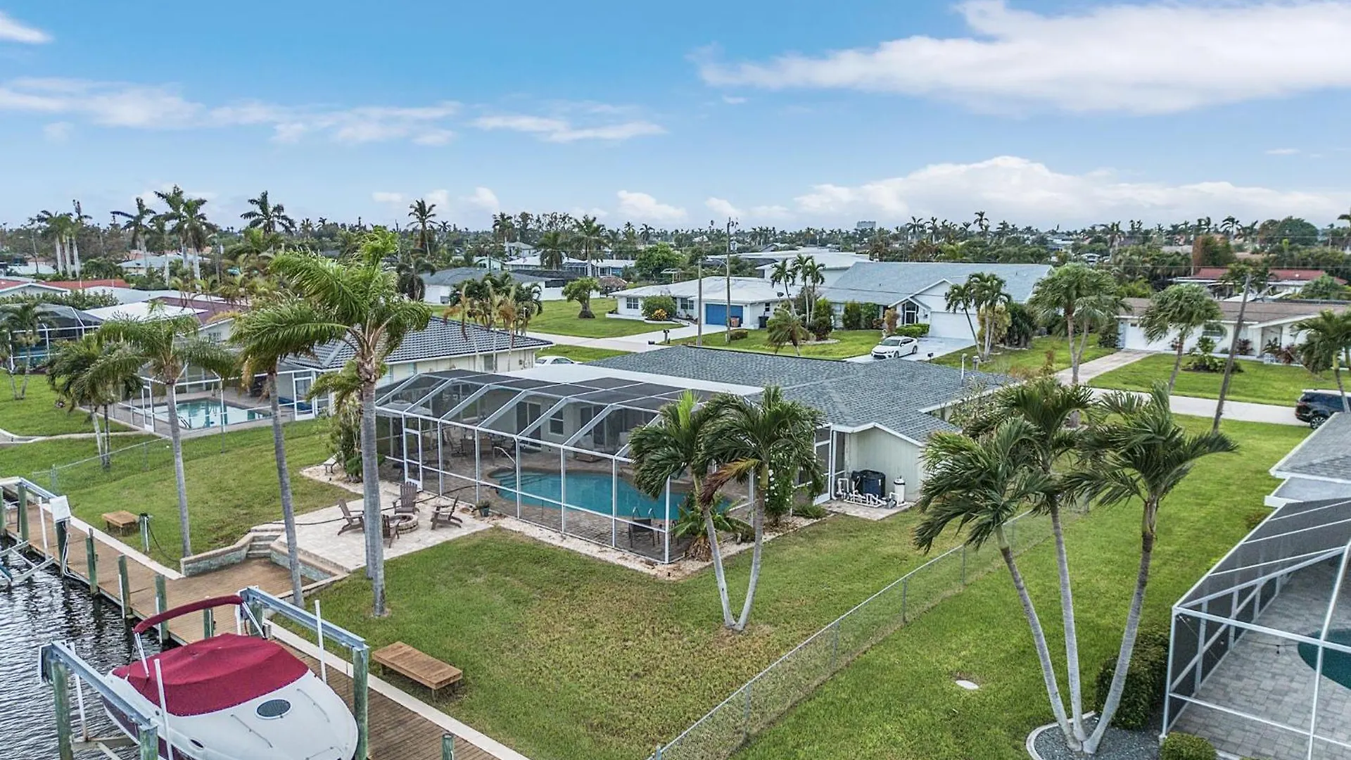 Boating & Fishing Enthusiasts, Heated Pool And Spa, Bicycles - Latitude Adjustment - Roelens * Cape Coral
