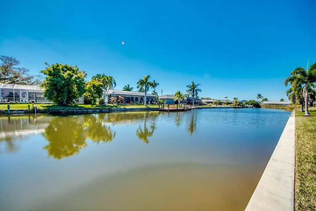 Palms By Coralvilla * Cape Coral