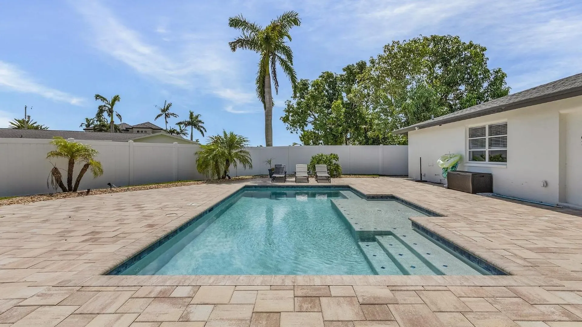 Soak Up The Sun - Saltwater Pool, Spacious Fenced-in Backyard, * Cape Coral