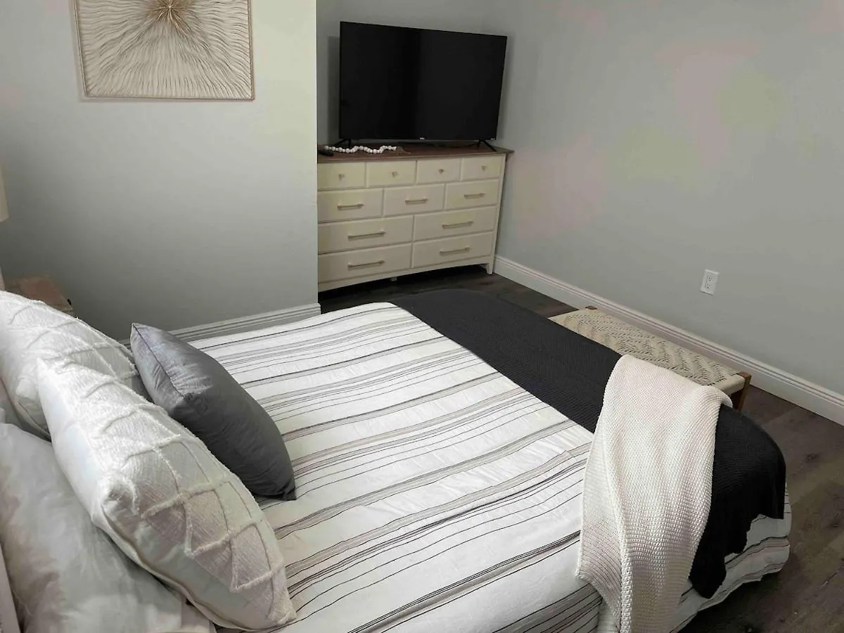 Pelican House 4 Bedrooms Free Heated Pool *
