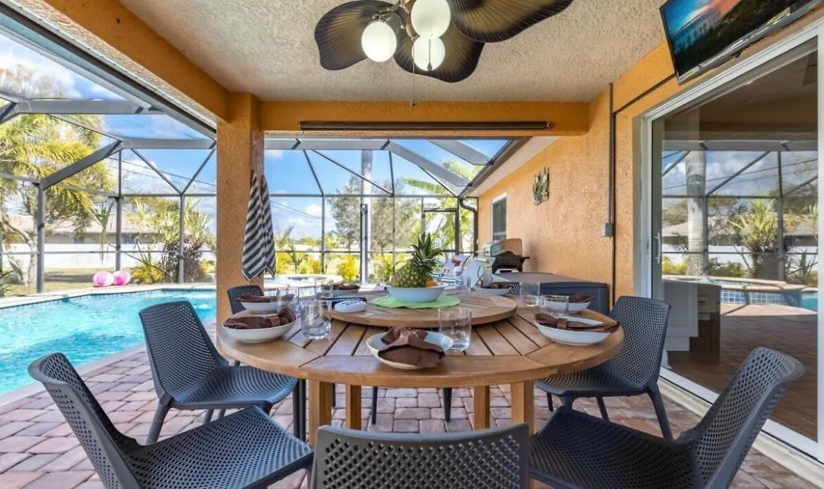 Tranquil Palms Heated Pool Outdoor Tv & * Cape Coral