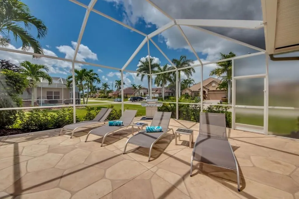Villa Harmony By Coralvilla, Pool, Great Location Cape Coral
