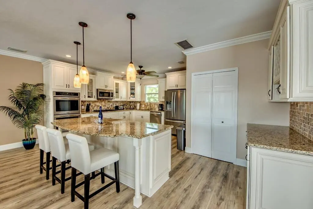 Key West By Coralvilla, 2 Story Villa, Pool, Game *
