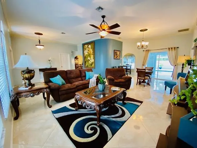 Holiday home Paradise Retreat And Pool *