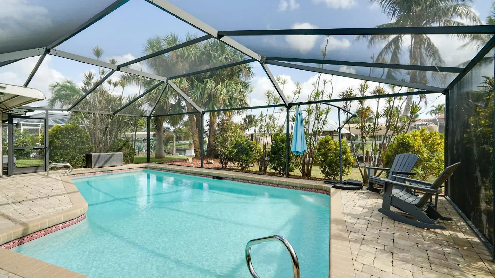 Less Than 1 Mi To Canal-front Escape! * Cape Coral
