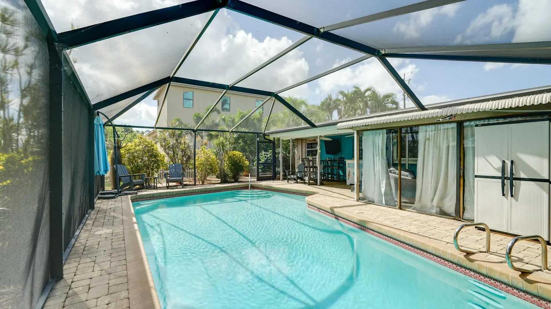 Less Than 1 Mi To Canal-front Escape! * Cape Coral