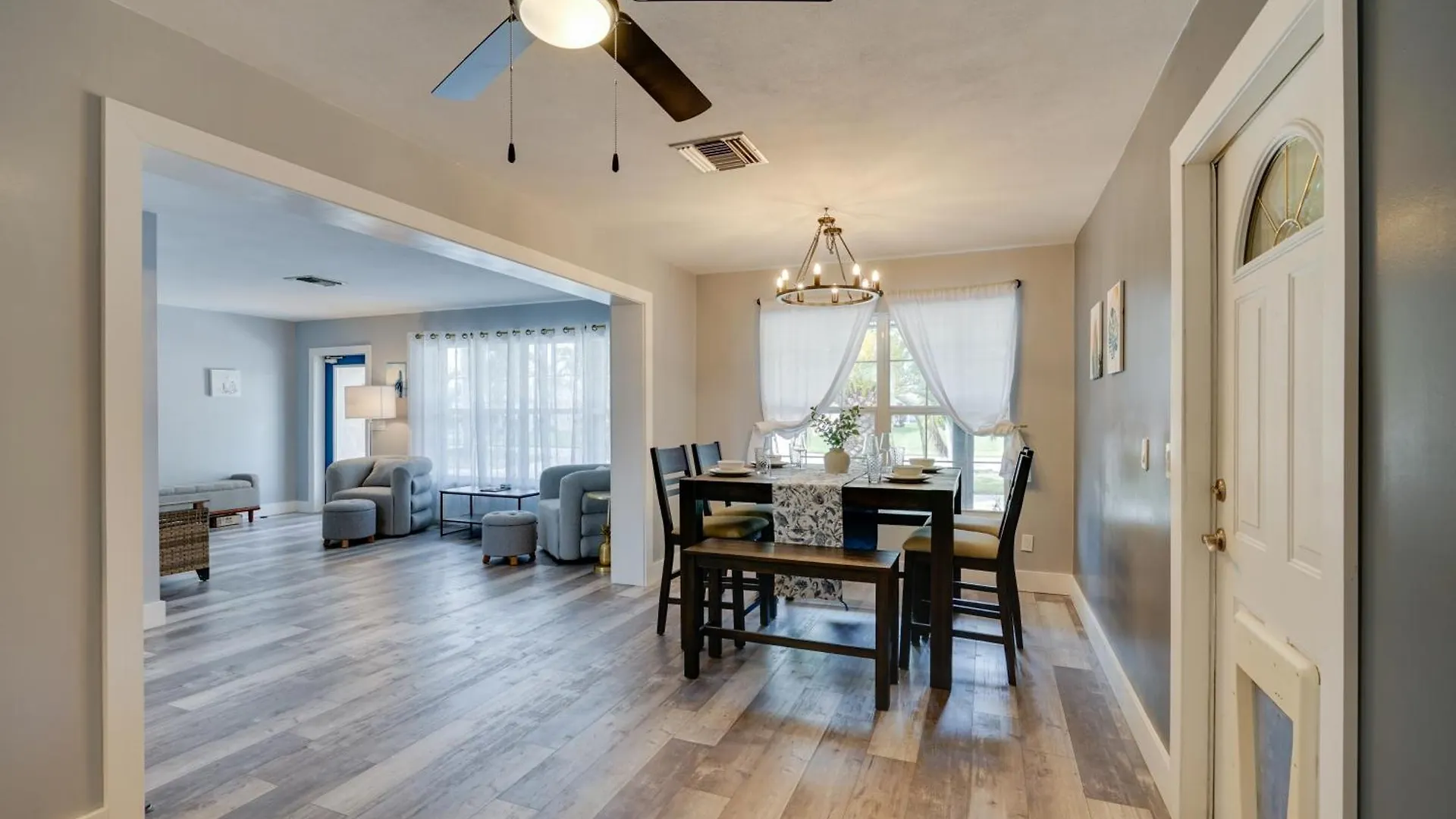 Less Than 1 Mi To Canal-front Escape! Cape Coral