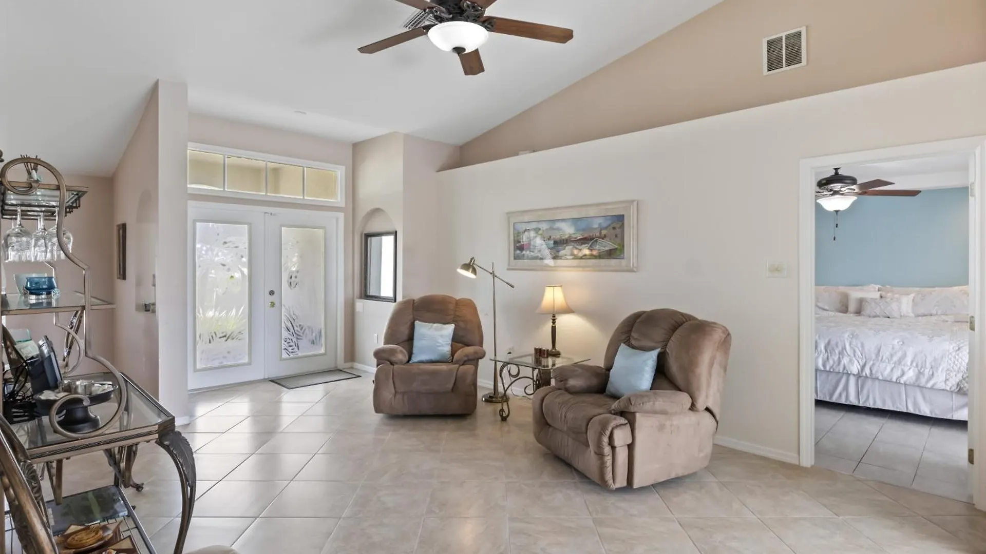 On The Canal With Private Pool! * Cape Coral
