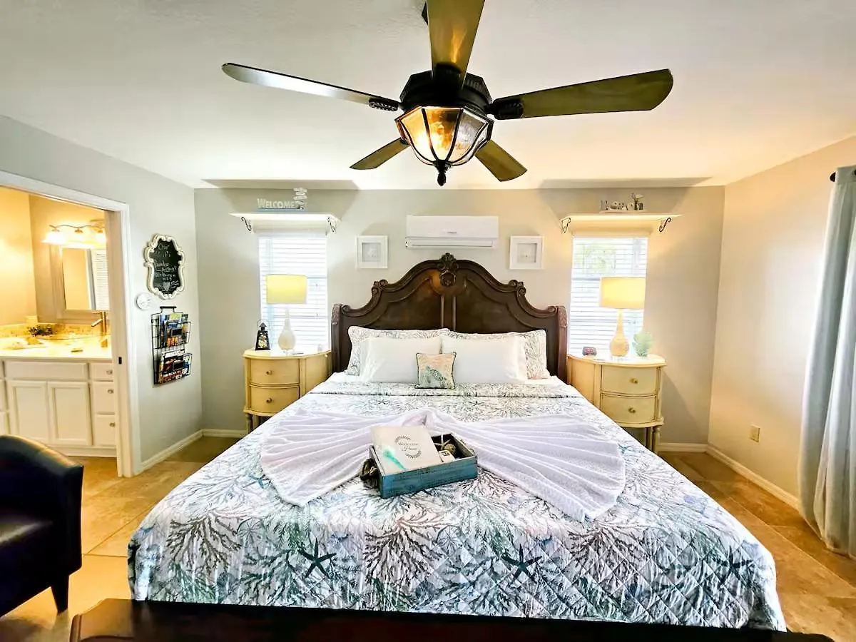 Luxury One Bedroom Suite,