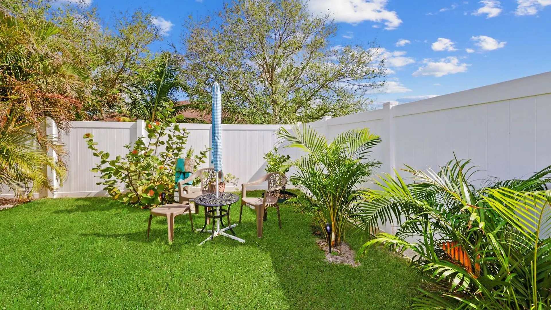 Seeking For A Peaceful Retreat Away From The Hustle And Bustle - Dania *