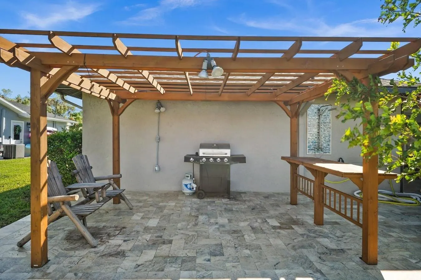 Relax By The Water 3br With Dock And Pool Cape Coral