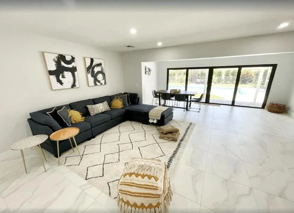 Family-friendly Oasis With Pool!