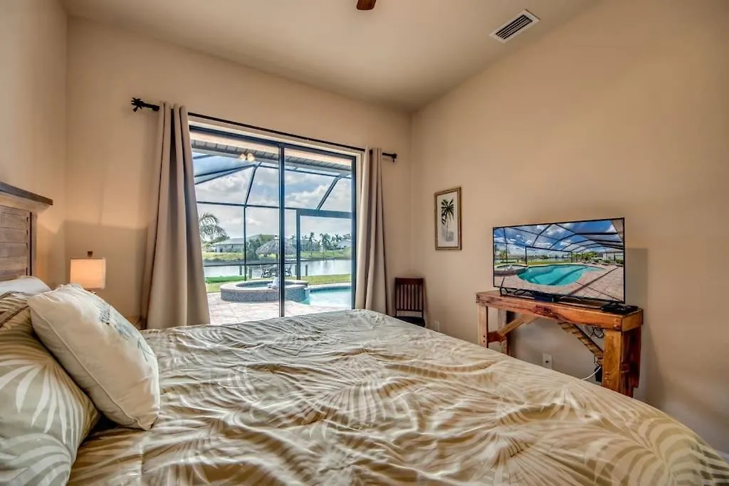 Bahama Bay By Coralvilla On Water, Pool Cape Coral