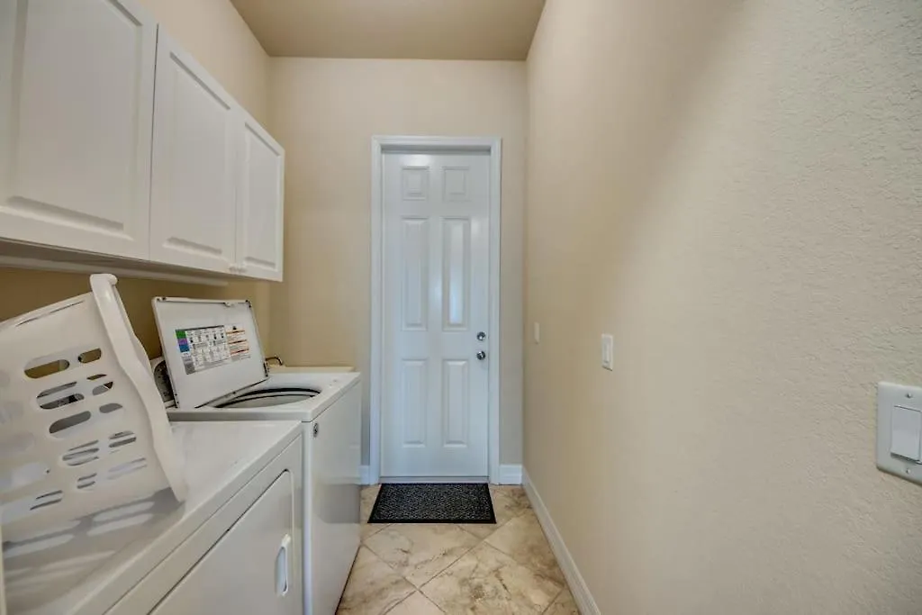 Bahama Bay By Coralvilla On Water, Pool Villa Cape Coral