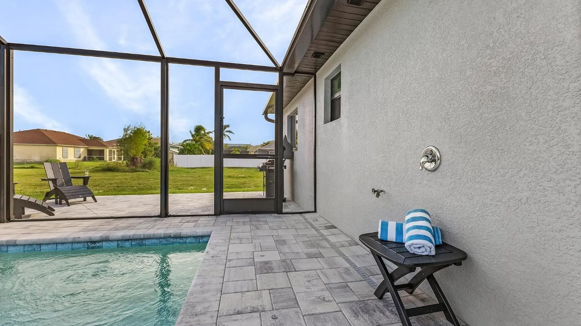 Experience Tranquility, Heated Pool, Bicycles -villa Slow M Cape Coral