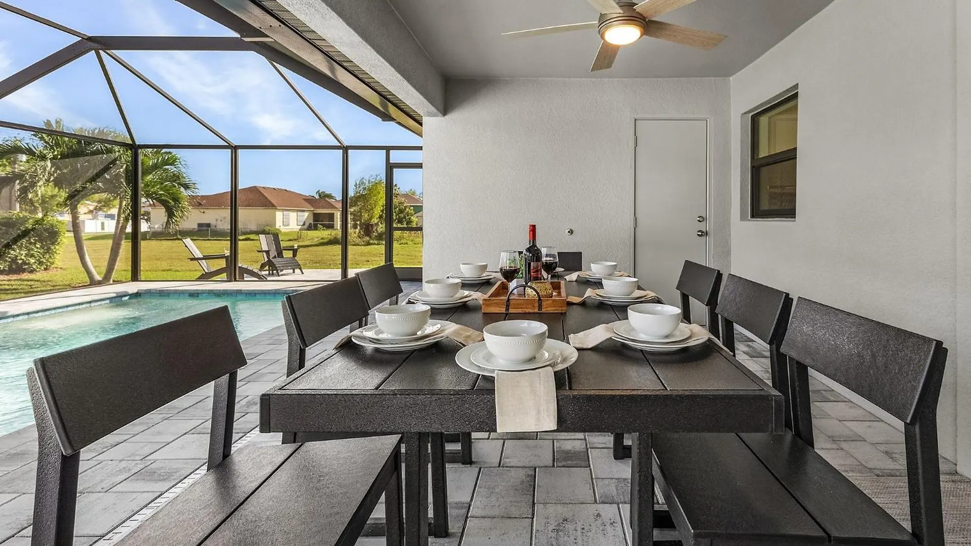 Experience Tranquility, Heated Pool, Bicycles -villa Slow M Holiday home Cape Coral