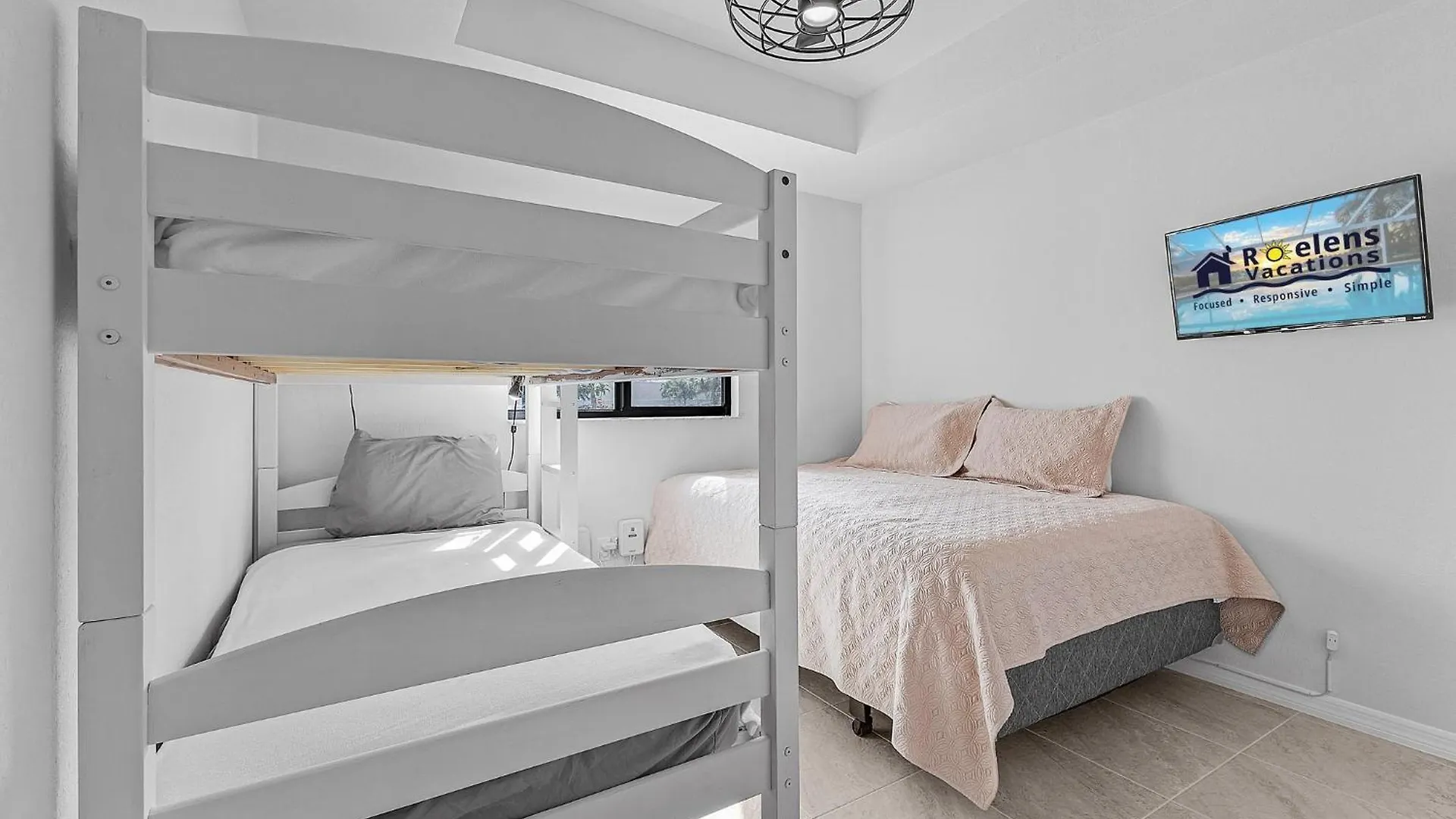 Experience Tranquility, Heated Pool, Bicycles -villa Slow M Holiday home