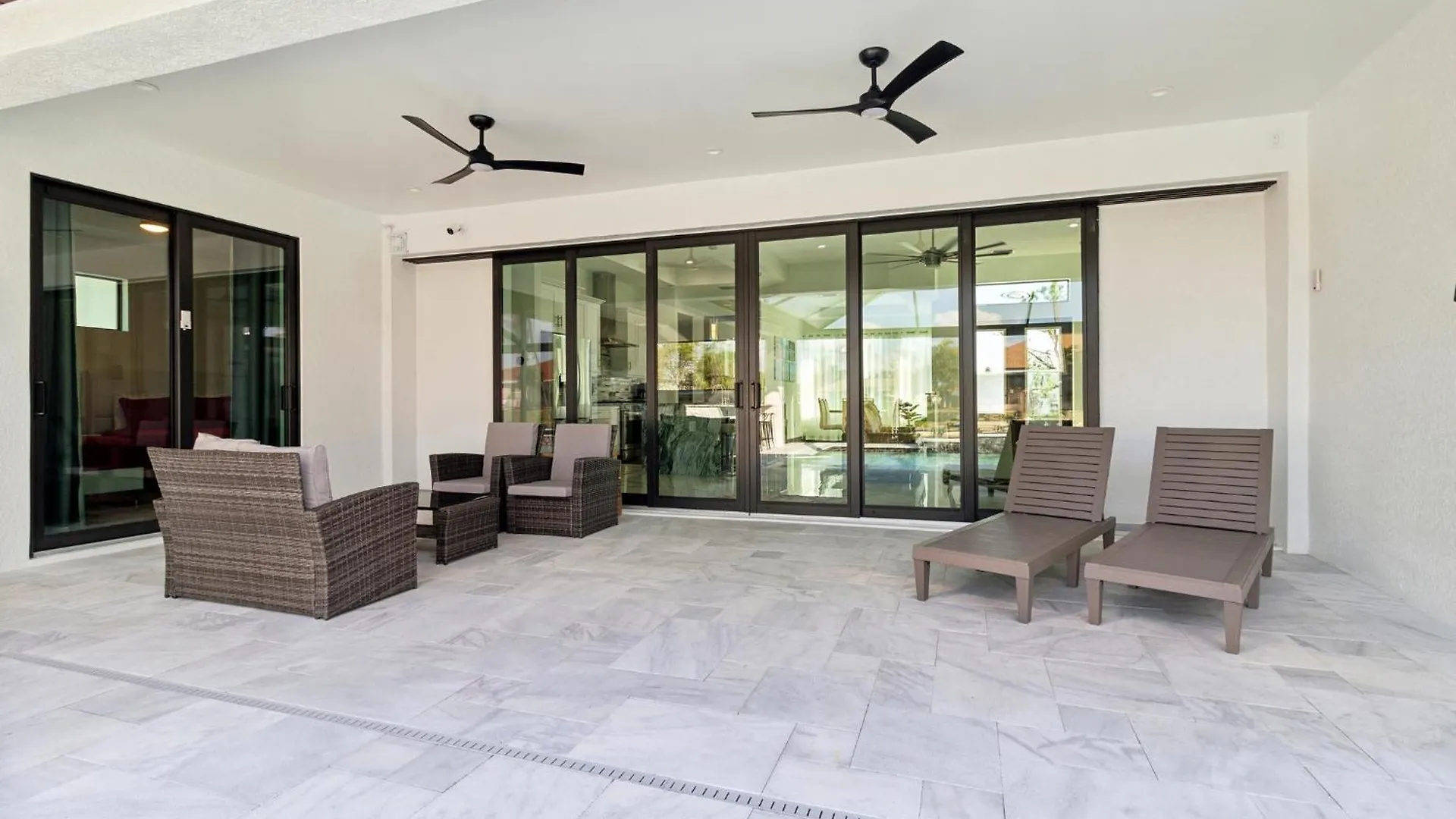 Retreat Gulfside Waterfront Luxury Private Pool And Holiday home