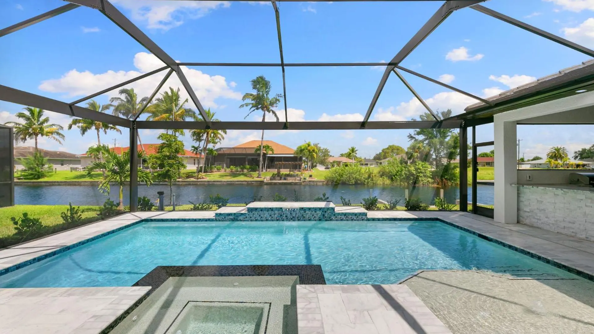 Holiday home Retreat Gulfside Waterfront Luxury Private Pool And