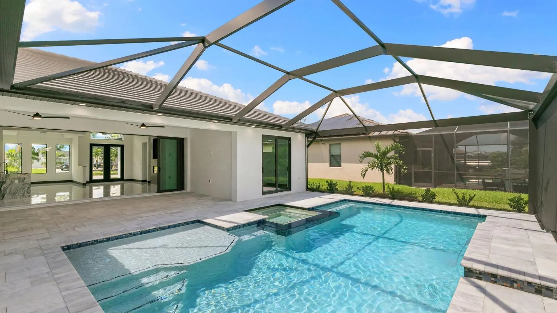 Retreat Gulfside Waterfront Luxury Private Pool And Holiday home *