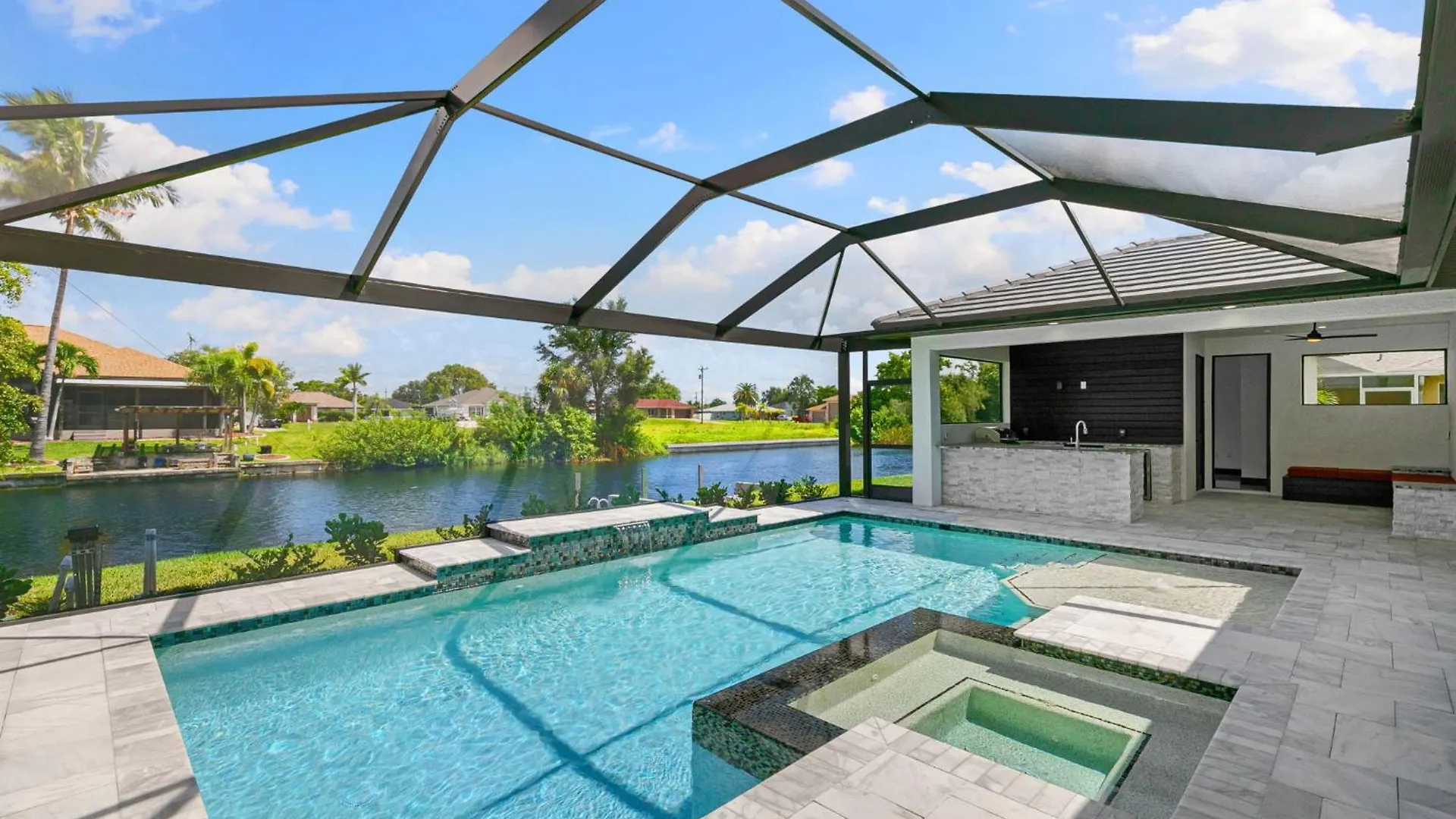 Holiday home Retreat Gulfside Waterfront Luxury Private Pool And Cape Coral