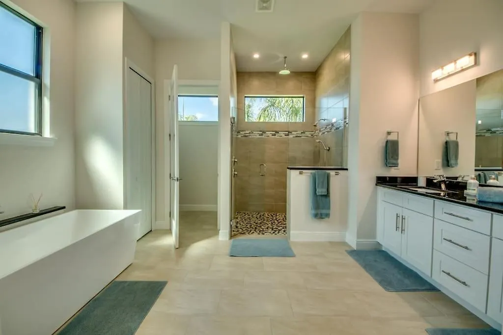 Aesthetic By Coralvilla - Elegant With Pool * Cape Coral