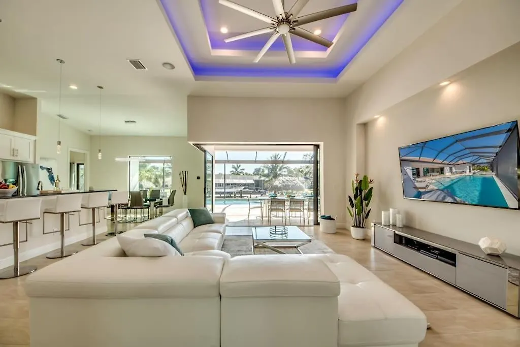 Aesthetic By Coralvilla - Elegant With Pool Villa Cape Coral