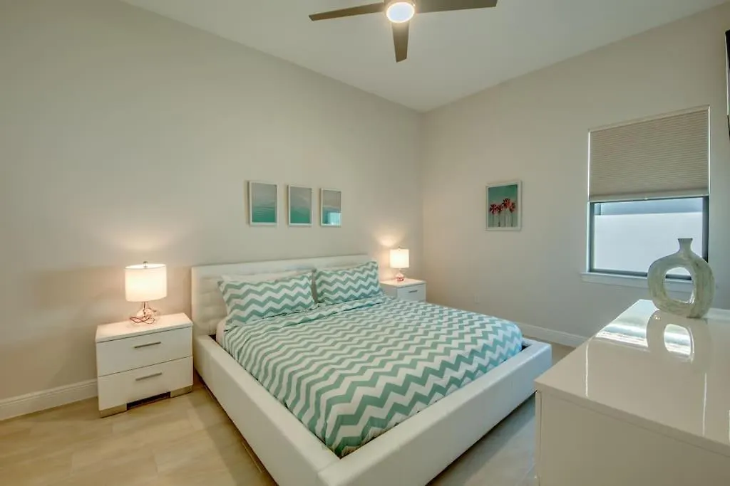Aesthetic By Coralvilla - Elegant With Pool Cape Coral