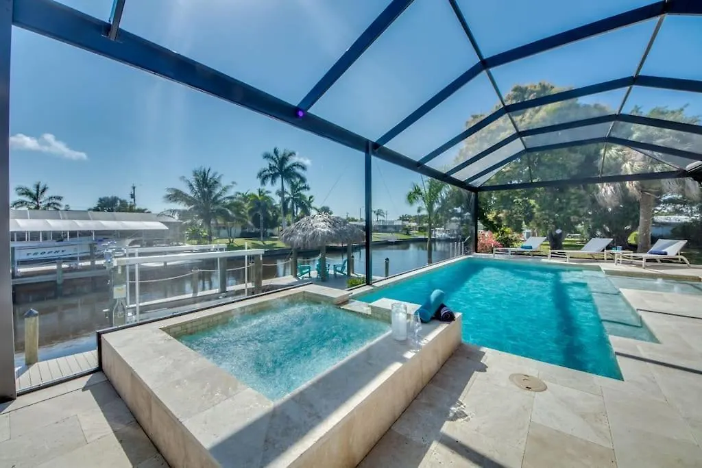 Villa Aesthetic By Coralvilla - Elegant With Pool *