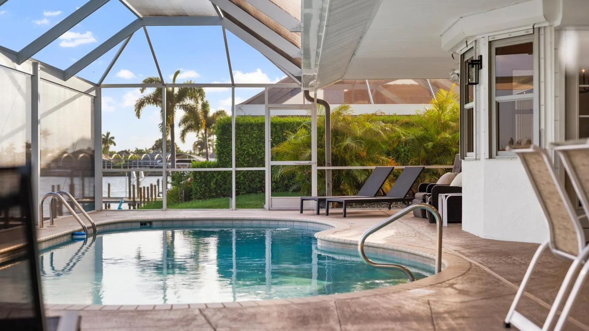 With Gulf Access & Private Pool Holiday home *