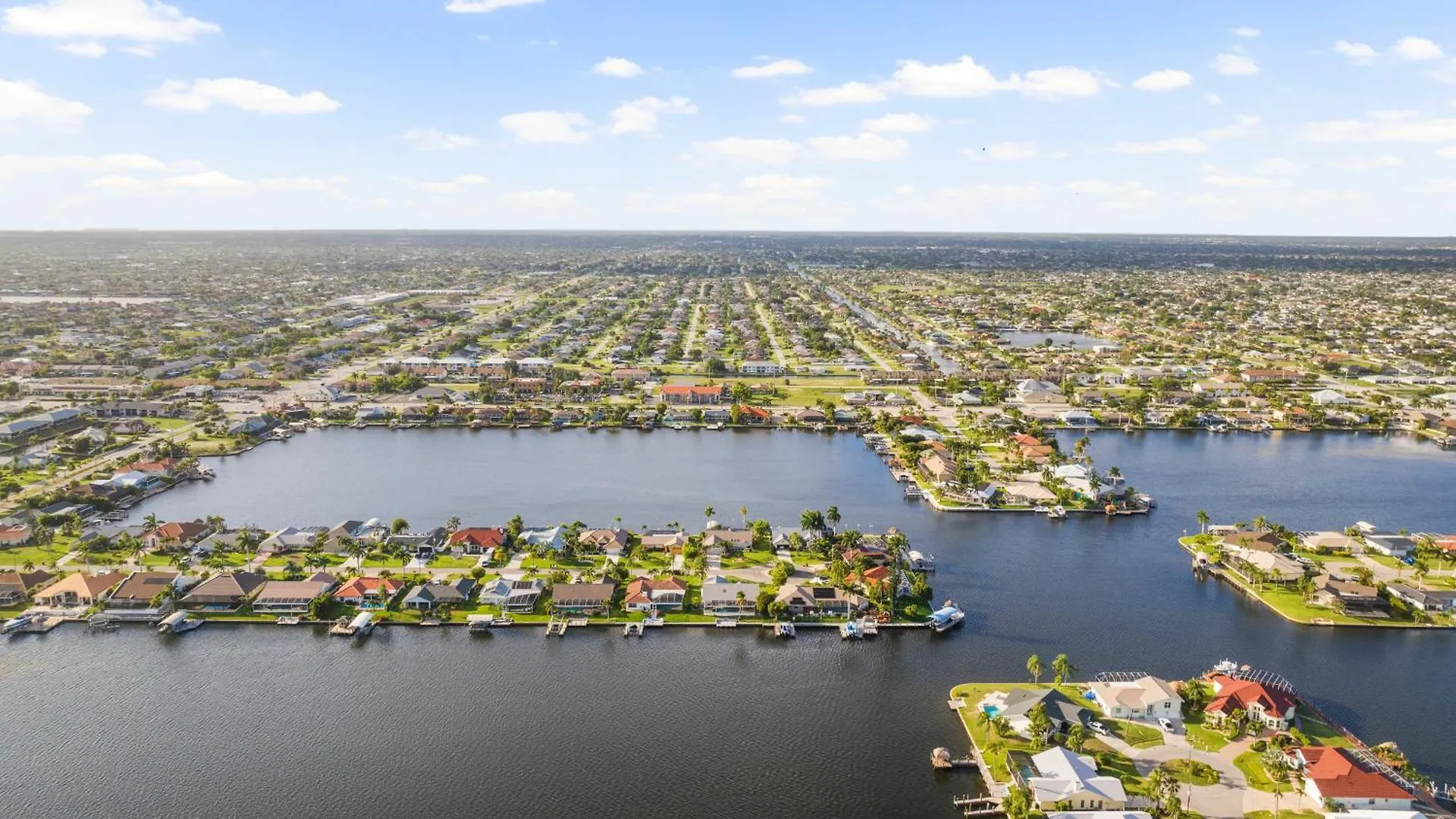 With Gulf Access & Private Pool Cape Coral
