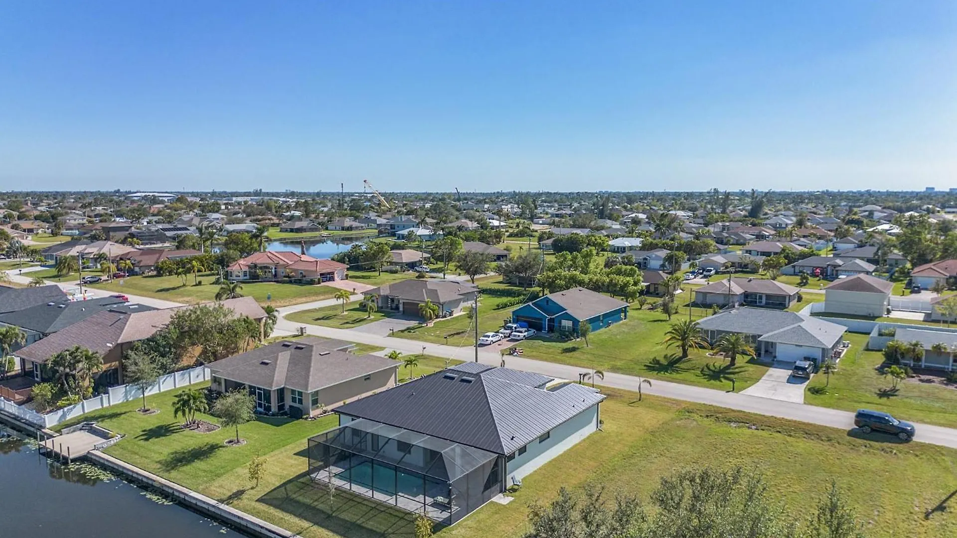 Experience Luxury, Canal Views, Heated Pool - Sojourner Sanctuary -roelens * Cape Coral