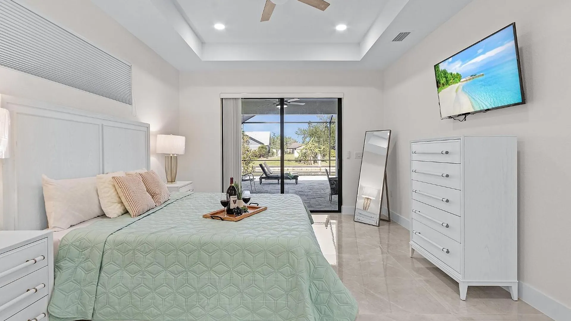 Experience Luxury, Canal Views, Heated Pool - Sojourner Sanctuary -roelens *