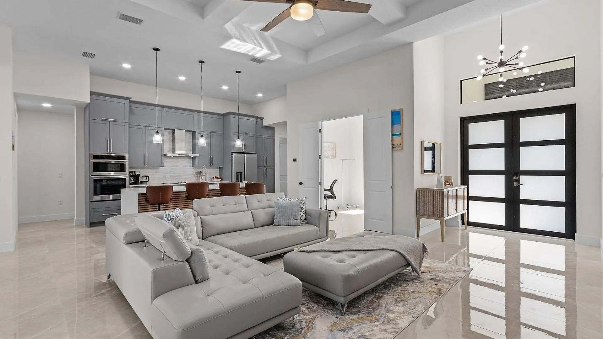 Experience Luxury, Canal Views, Heated Pool - Sojourner Sanctuary -roelens *