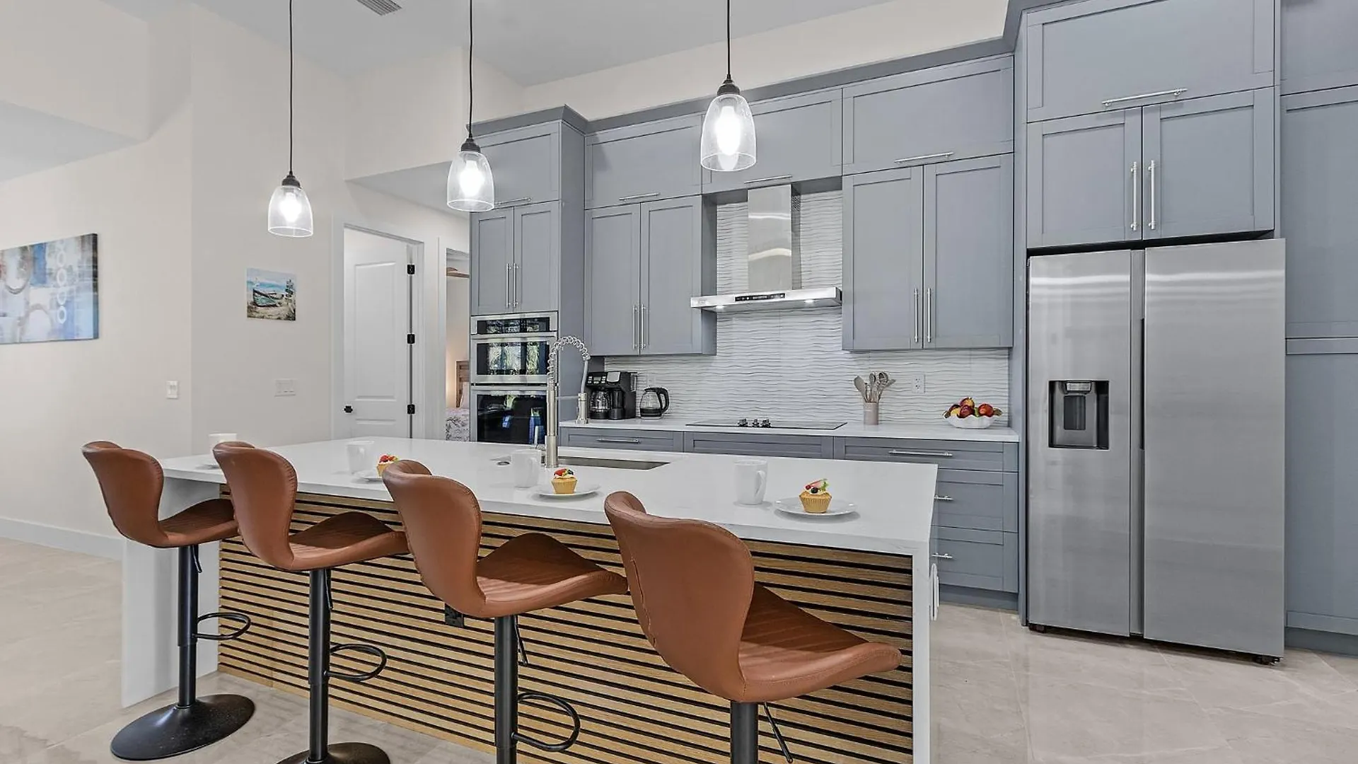 Experience Luxury, Canal Views, Heated Pool - Sojourner Sanctuary -roelens *