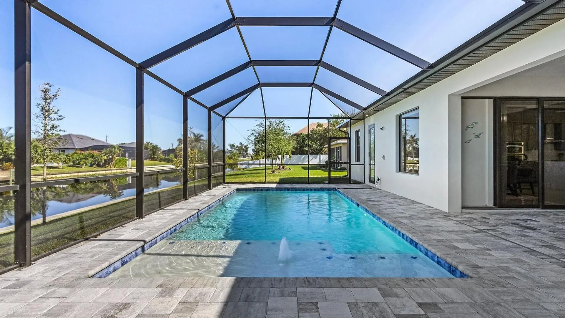 Experience Luxury, Canal Views, Heated Pool - Sojourner Sanctuary -roelens Cape Coral